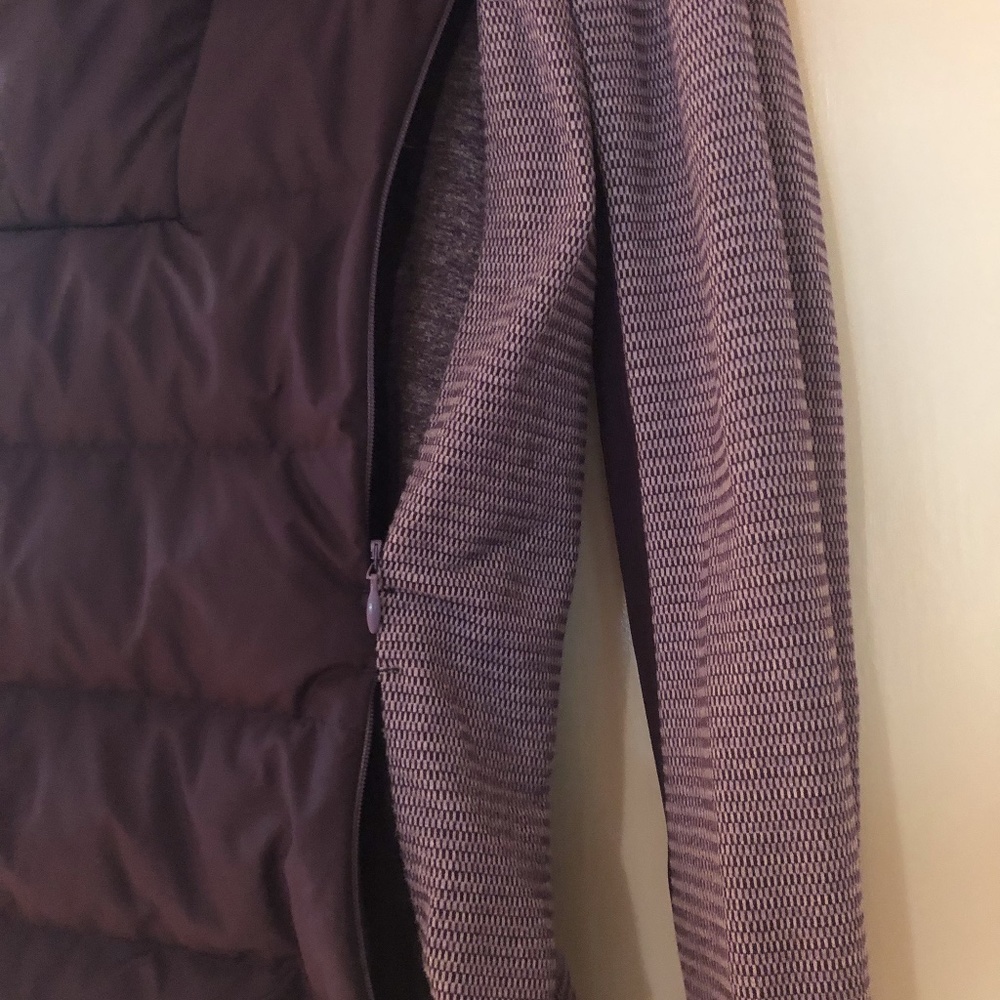 Lululemon Down Pullover Jacket Sz 4 - image 4